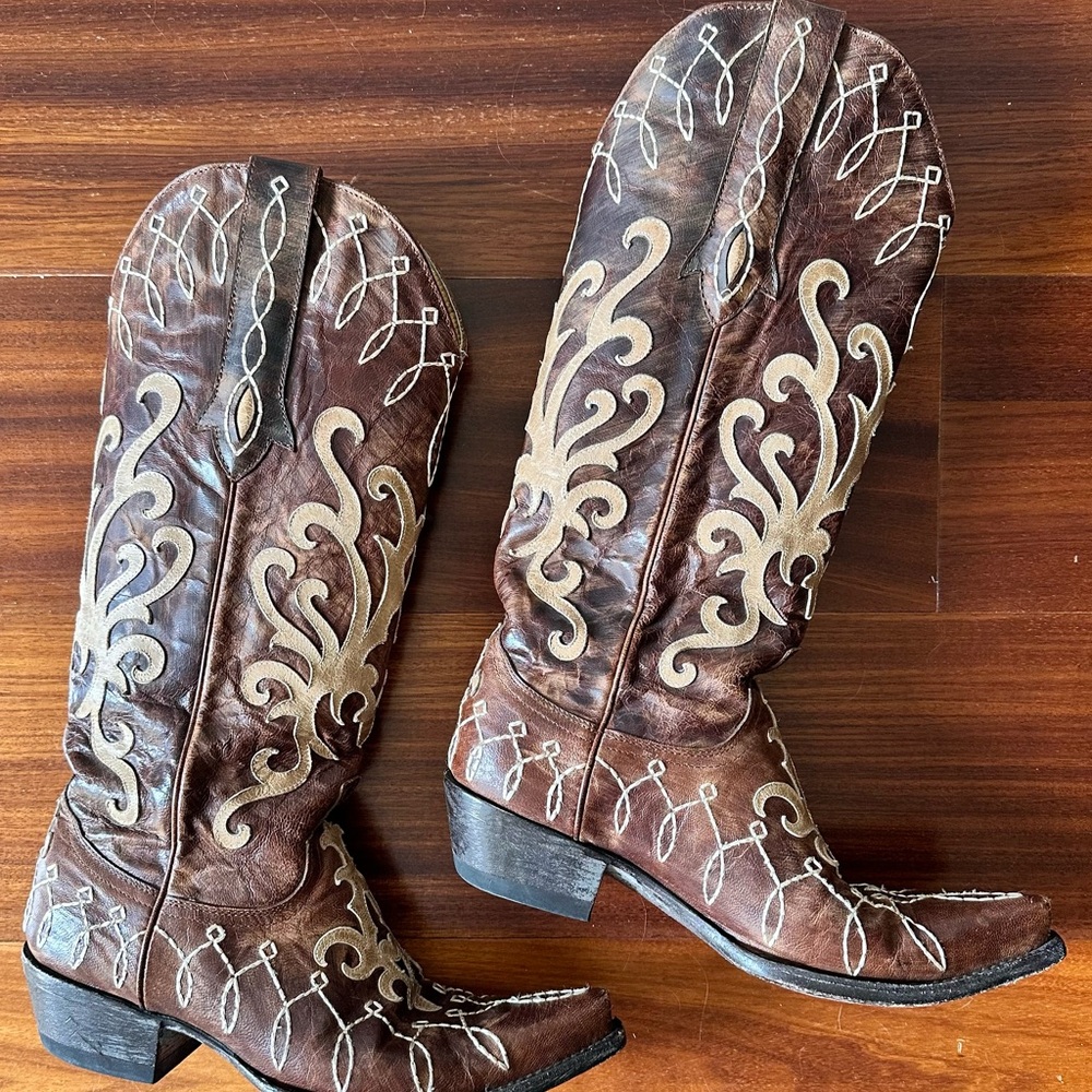 Brown Embroidered Cowboy Boots